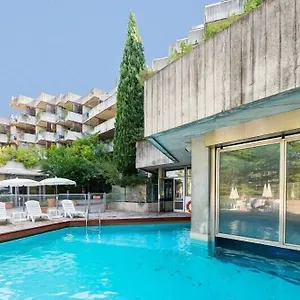 Sowell Ardèche Hotel Grospierres